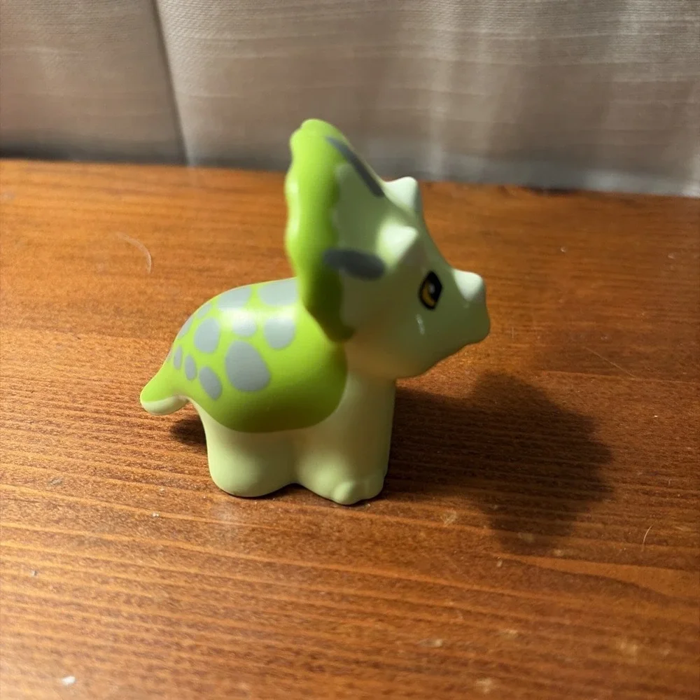 LEGO Duplo: Baby Triceratops Dinosaur Figure (Ages 3+)‎
